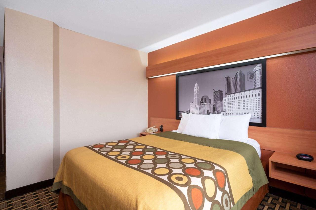 Hotel Super 8 By Wyndham Columbus West Extérieur photo