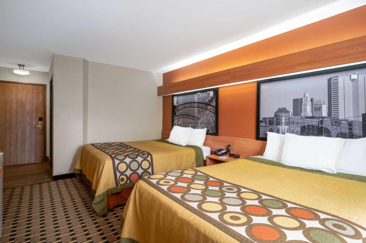 Hotel Super 8 By Wyndham Columbus West Extérieur photo